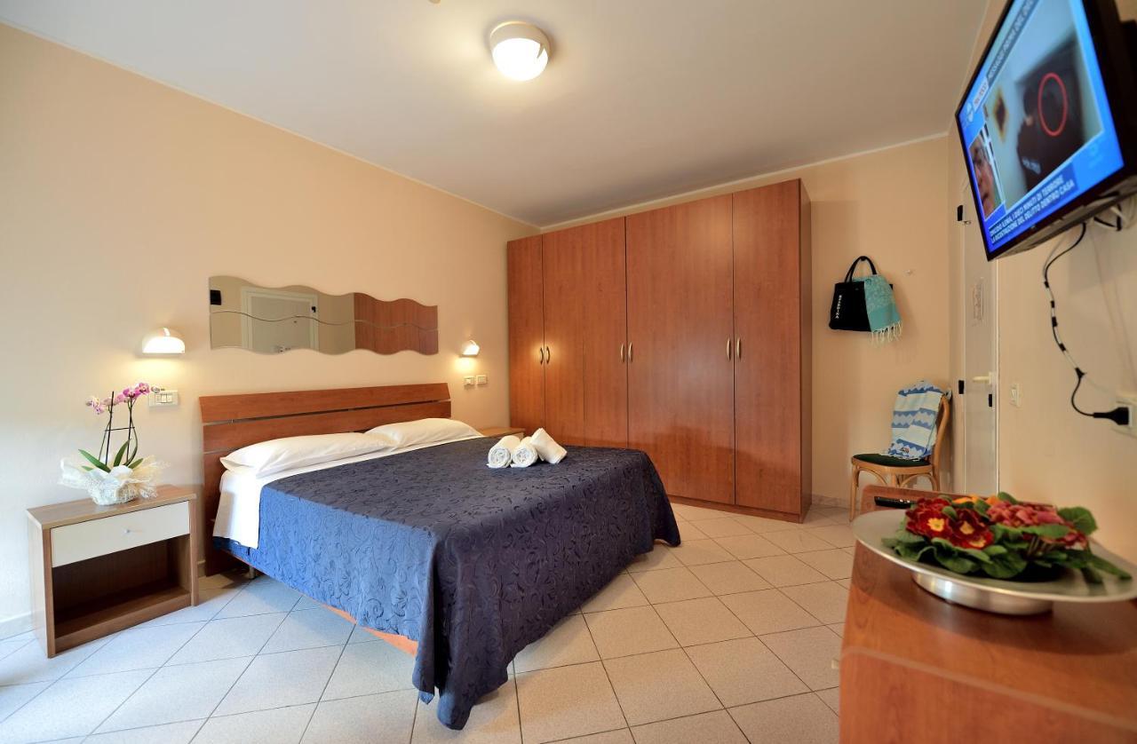 קאטוליקה Hotel Oltremar B&B מראה חיצוני תמונה