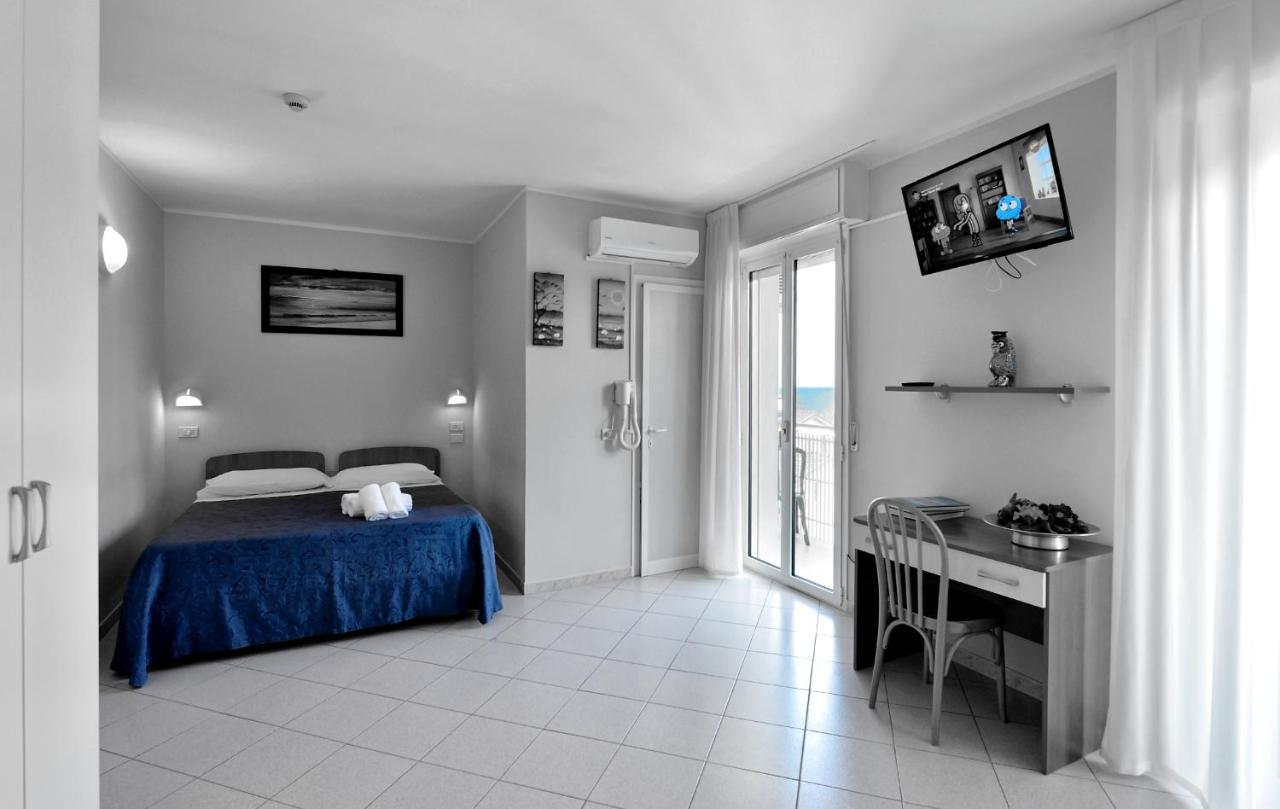 קאטוליקה Hotel Oltremar B&B מראה חיצוני תמונה