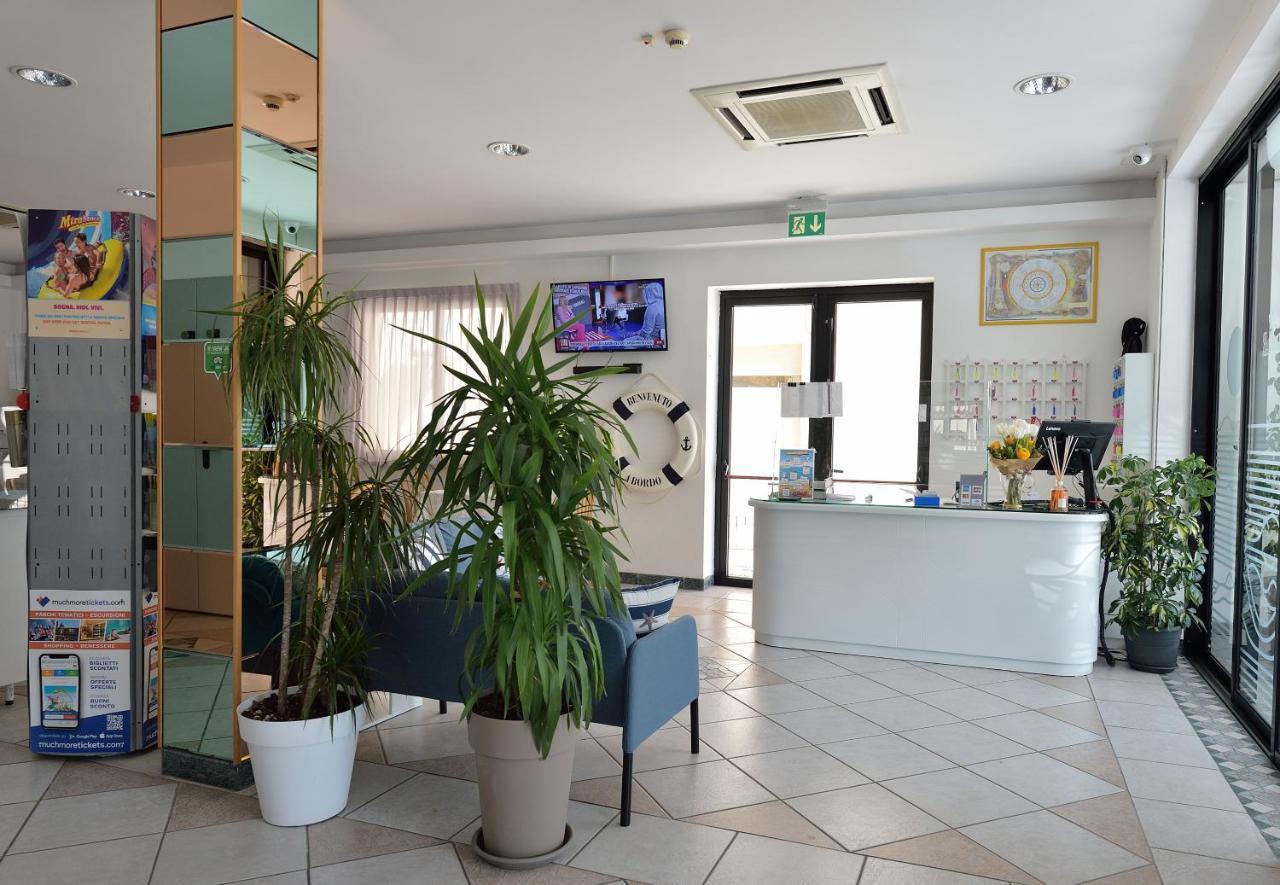 קאטוליקה Hotel Oltremar B&B מראה חיצוני תמונה